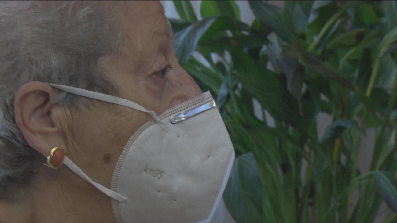 Supera la COVID a sus 80 años, pero pierde a su marido y a su hijo