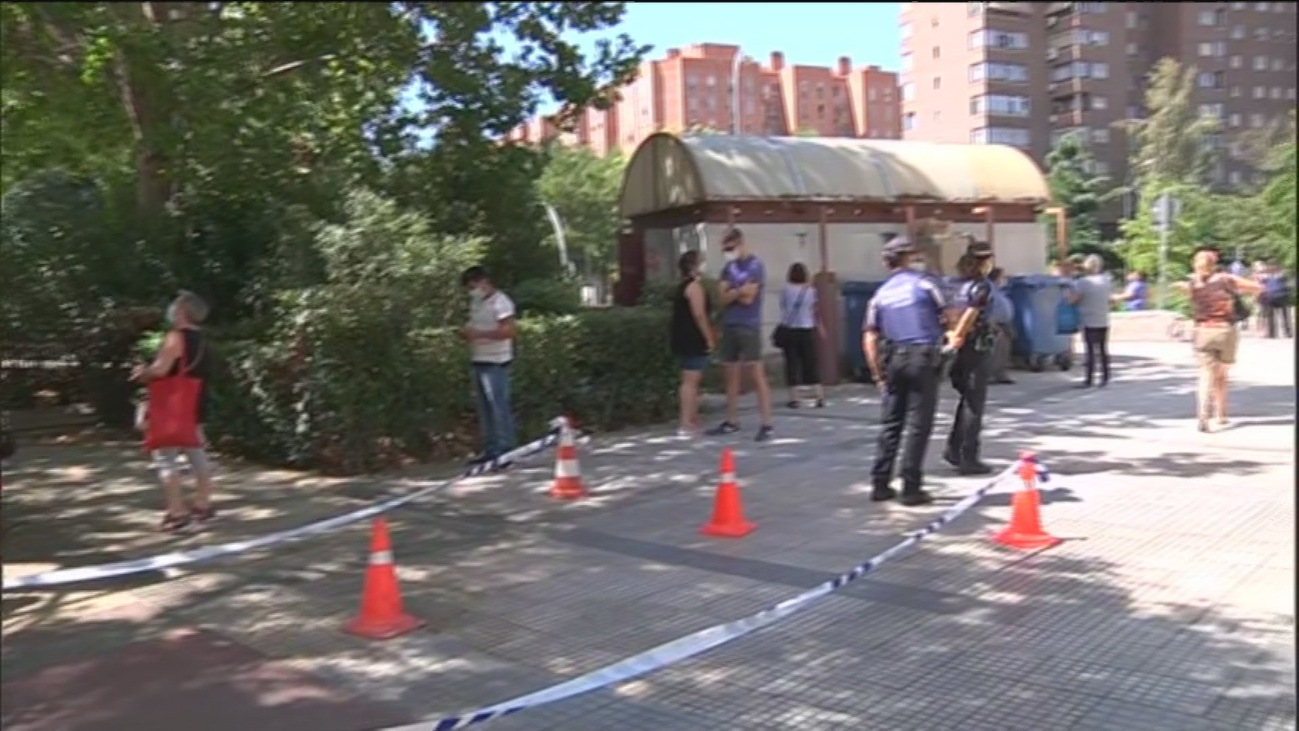 Madrid continúa con las pruebas masivas PCR en Vallecas