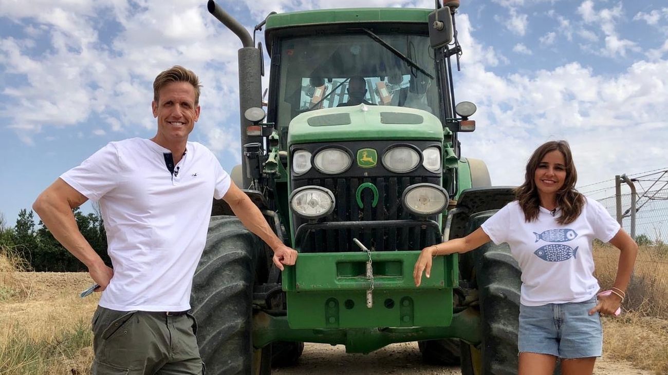 'Dos en la carretera', presentado por Carmen Alcayde y Óscar Martinez