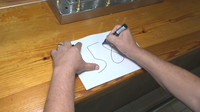 Asegura que el número 58 ahuyenta las moscas, en Aranjuez