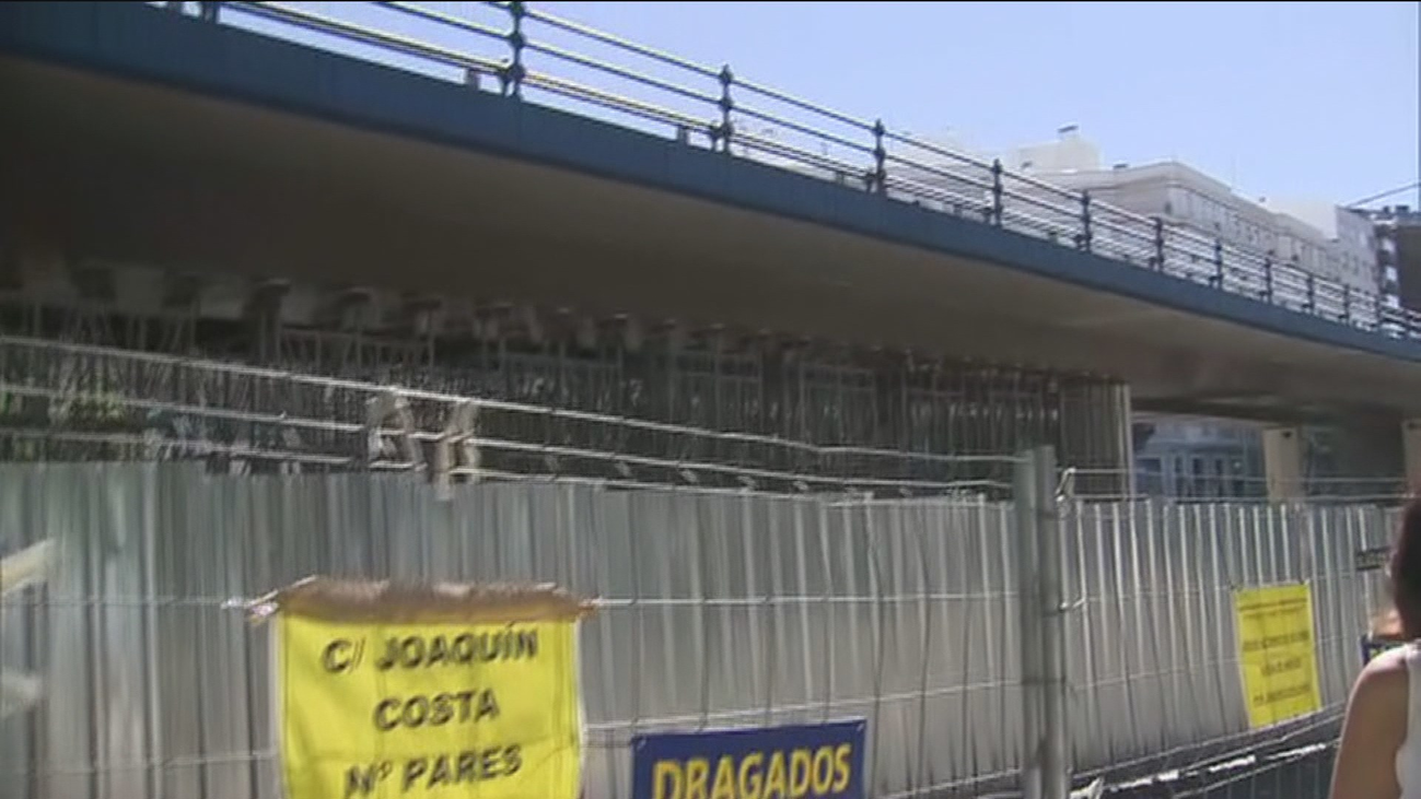 Las obras de desmontaje del puente de Joaquín  Costa en la capital concluirán en noviembre