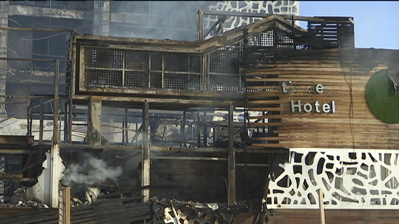 Un muerto y una decena de heridos en el incendio de un hotel en Marbella