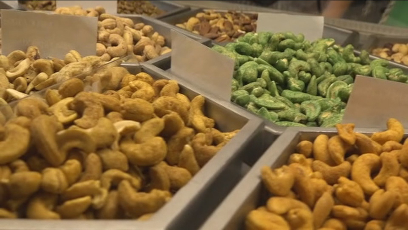 Una tienda en Chamberí crea frutos secos de distintos sabores