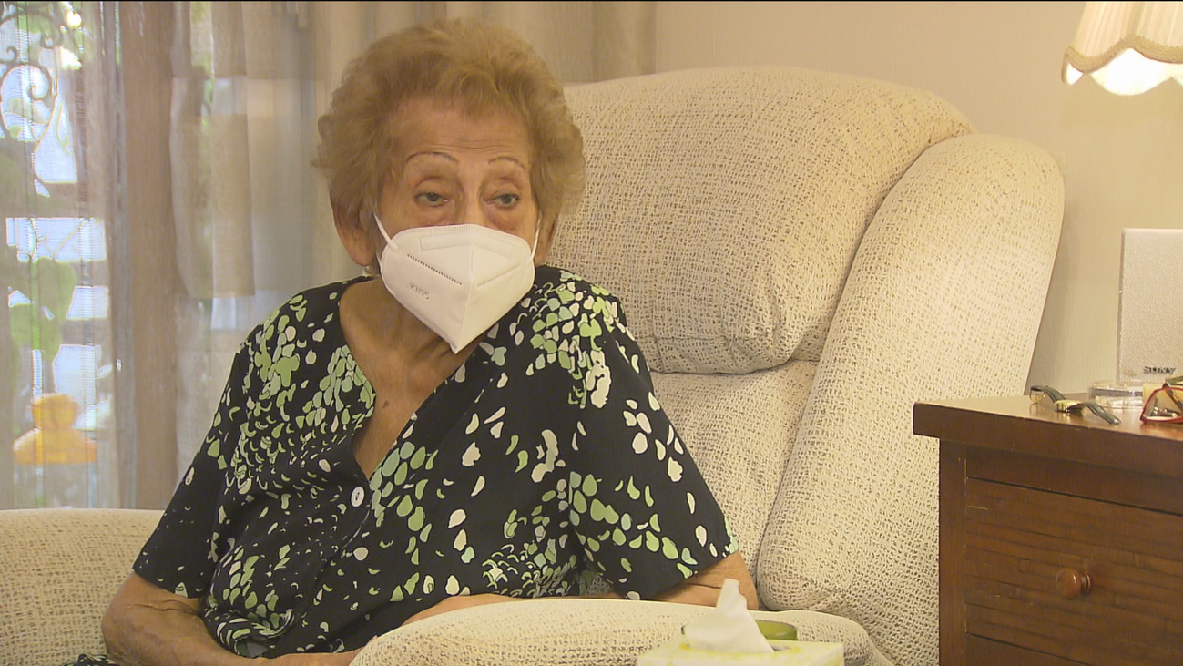 Rosa, una anciana de 96 años que tiene miedo a volver a una residencia