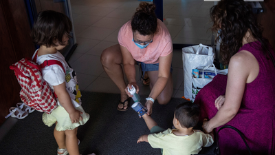Víctor Jiménez, microbiólogo: "Tres claves para la vuelta al cole: mascarilla, higiene y distanciamiento"