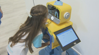 ‘Bito’, el robot que chequea la salud de los niños en una Escuela Infantil de Valdebebas