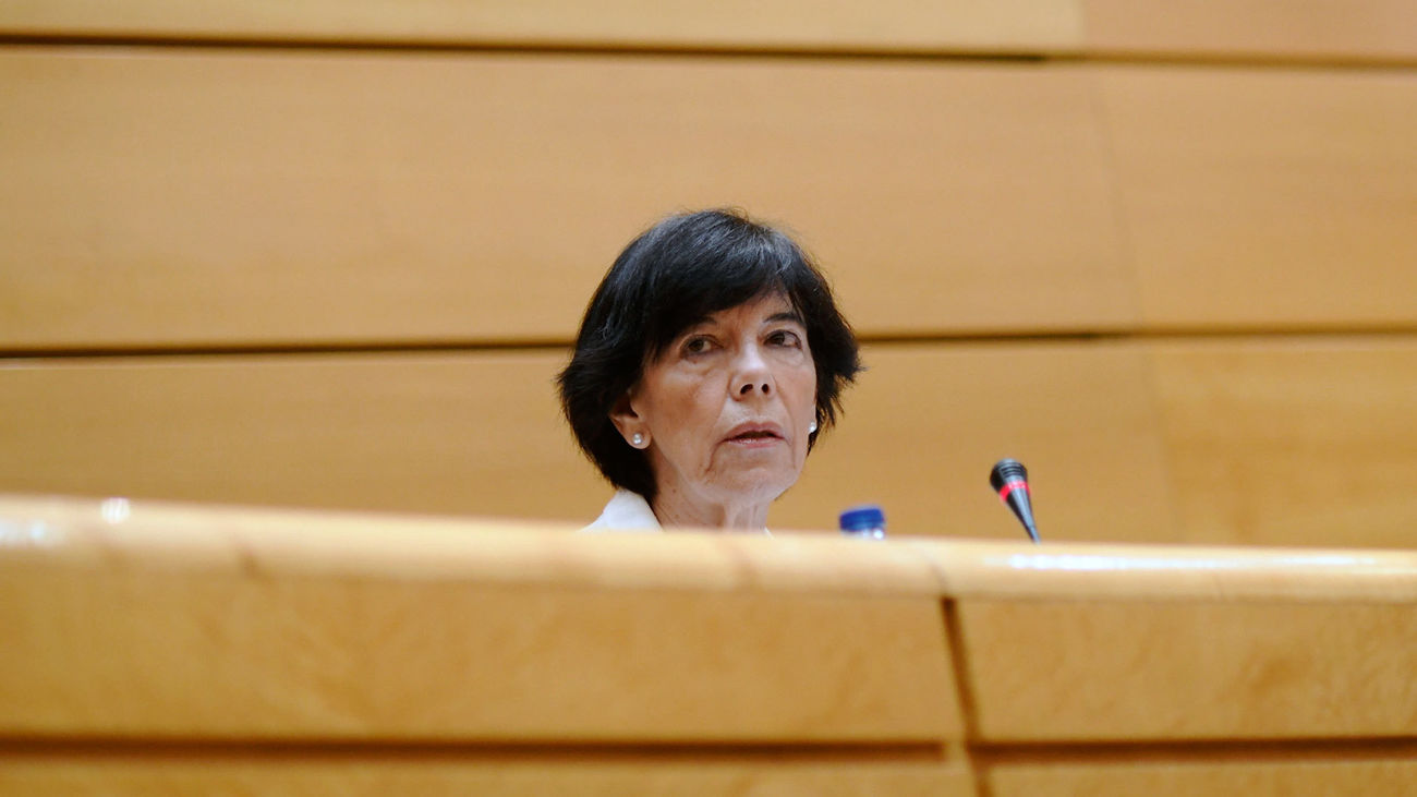 La ministra de Educación y Formación Profesional, Isabel Celaá, durante su comparecencia en el Senado. (Archivo)