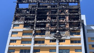 Extinguido el incendio que ha afectado a ocho viviendas de un edificio de Pinar de Chamartín