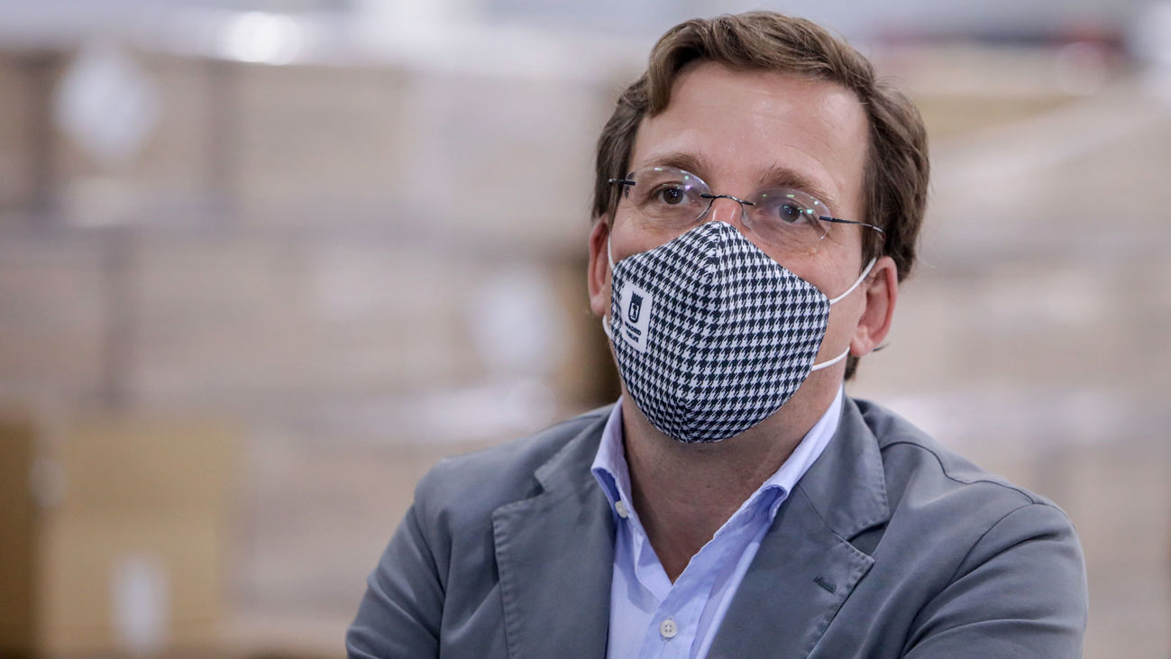 Almeida pide a Illa que explique con datos su cambio de criterio al pedir el confinamiento completo de Madrid