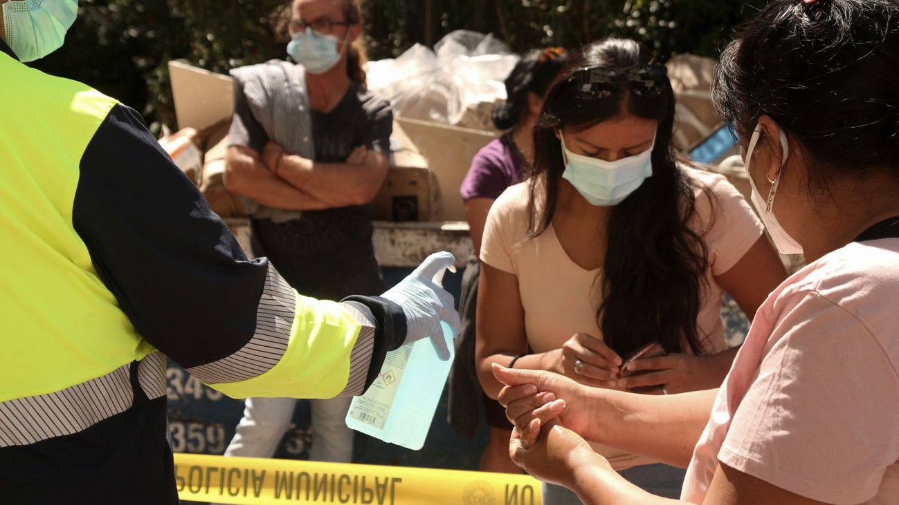 Bajan los contagios y los fallecidos por covid pero aumentan los ingresos en Madrid