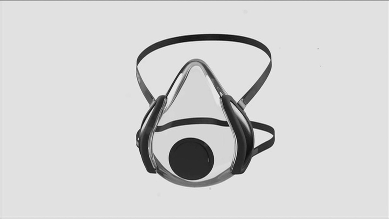 Ingenieros vizcaínos crean una mascarilla transparente con motor para filtrar el aire