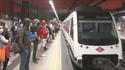 Normalidad y sin incidencias en el transporte público madrileño que crece un 8%  tras el regreso vacacional