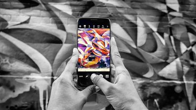 Tu móvil te vigila, ¿por qué tus datos tienen tanto valor?