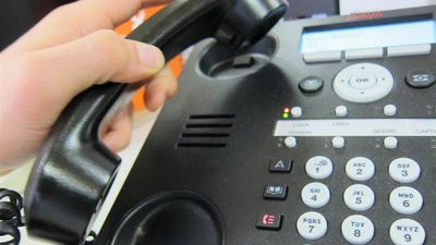 El Gobierno prohibirá los números de tarificación adicional 902 por “justicia social”