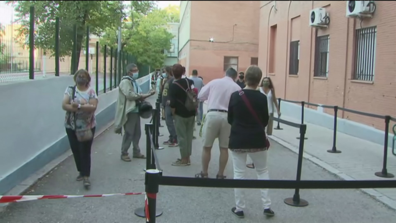 Tercer día de pruebas serológicas a los profesores: “Va muy rápido, apenas 10 minutos he estado”