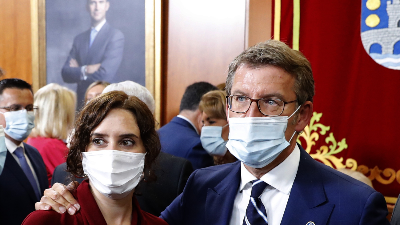 Feijóo promete su cargo por cuarta vez apelando a la "moderación" y a la "cogobernanza"