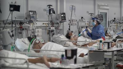 Los endocrinos piden que las personas obesas se vacunen de forma prioritaria