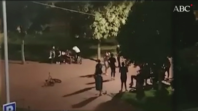 Un grupo de jóvenes organiza combates ilegales en un parque de Parla