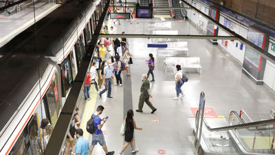 Madrid constata un trasvase de transporte público al coche