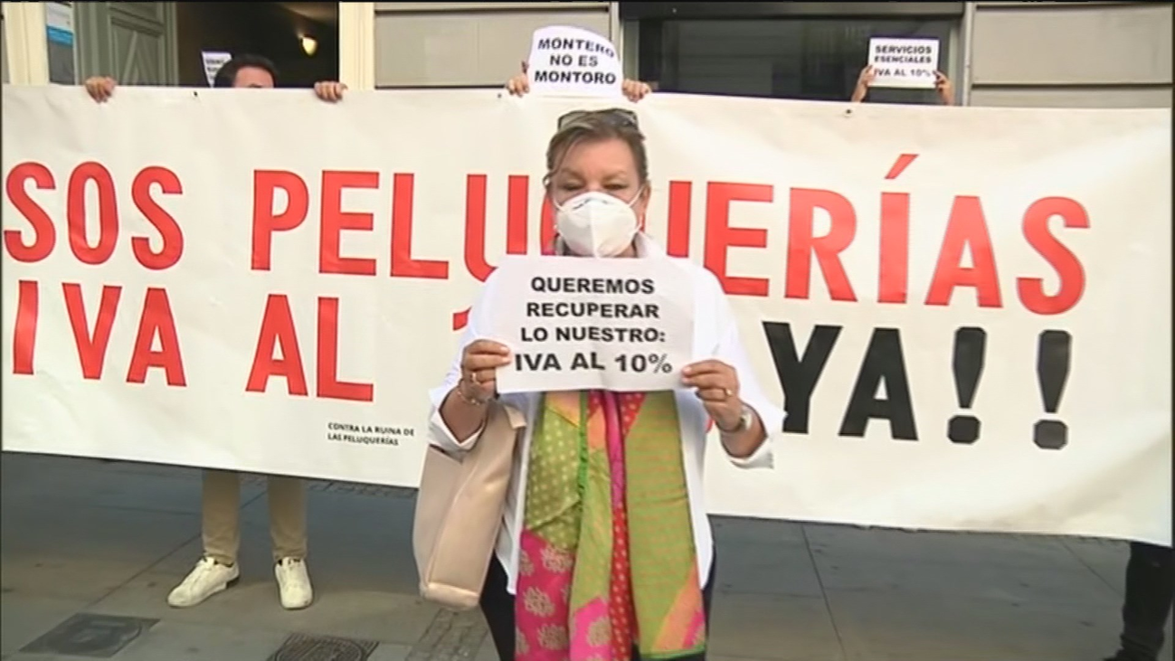 El sector de la peluquería pide bajar el IVA al 10% para evitar el cierre de miles de negocios
