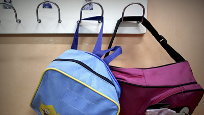 Confinada el aula de un colegio público de Pinto con 16 niños y 4 adultos