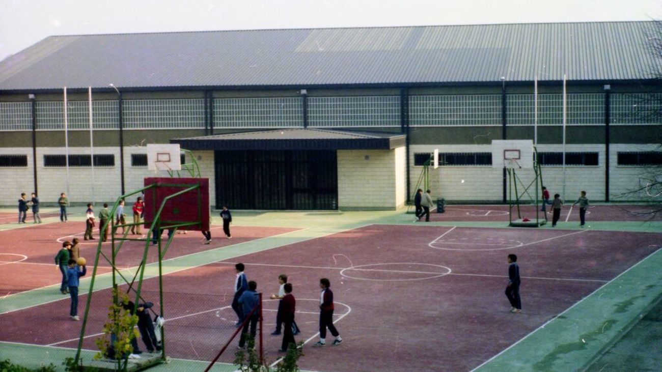 Cierran una clase del colegio Apostol Santiago en Aranjuez por un positivo de un niño