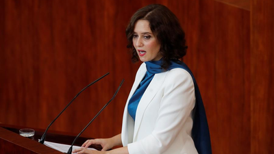 Ayuso alaba la "fortaleza" de su gobierno frente a los "intentos rupturistas y tiranos"