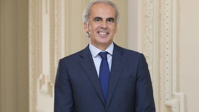 Enrique Ruiz Escudero: "Madrid necesitaría en orden al 25% de las vacunas que compre el Estado"