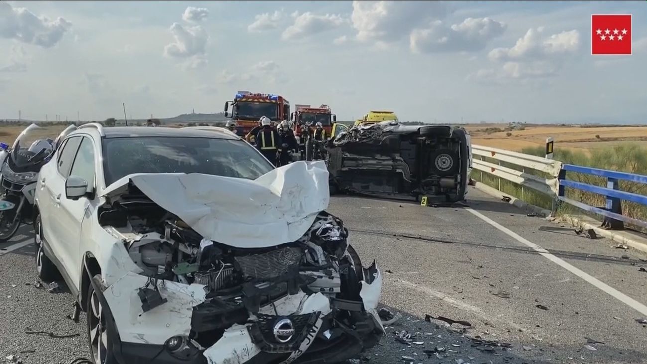 Una mujer de 27 años muy grave en Getafe por un choque frontal en la M-301