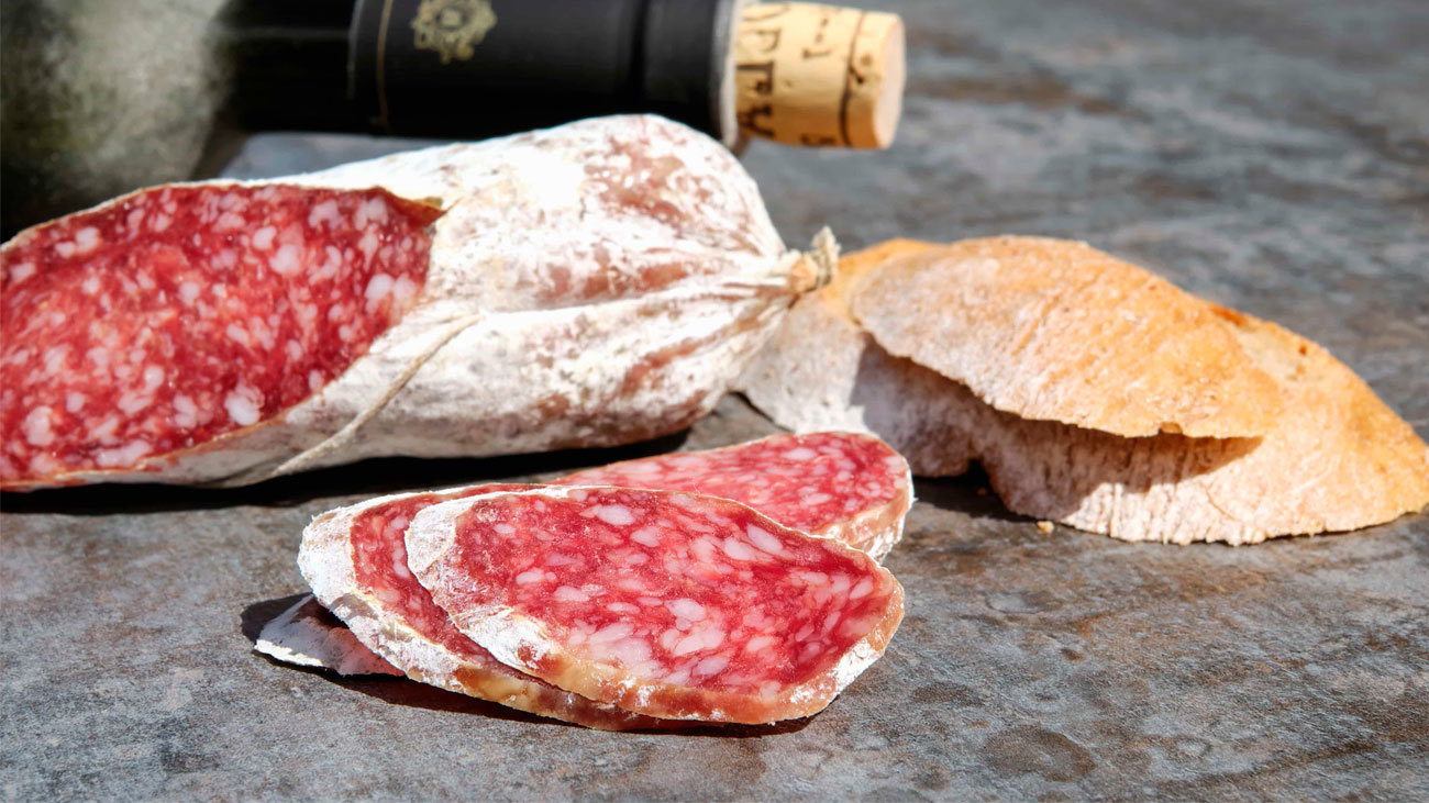 Sanidad ya ha retirado ocho lotes de fuet español por Salmonella