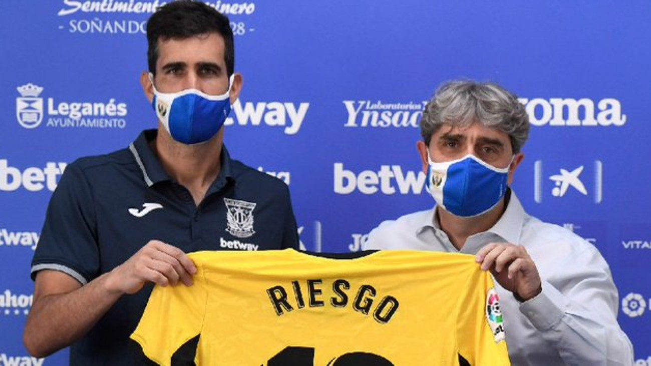 El Leganés presenta a Asier Riesgo: "Nos va a tocar sudar mucho"