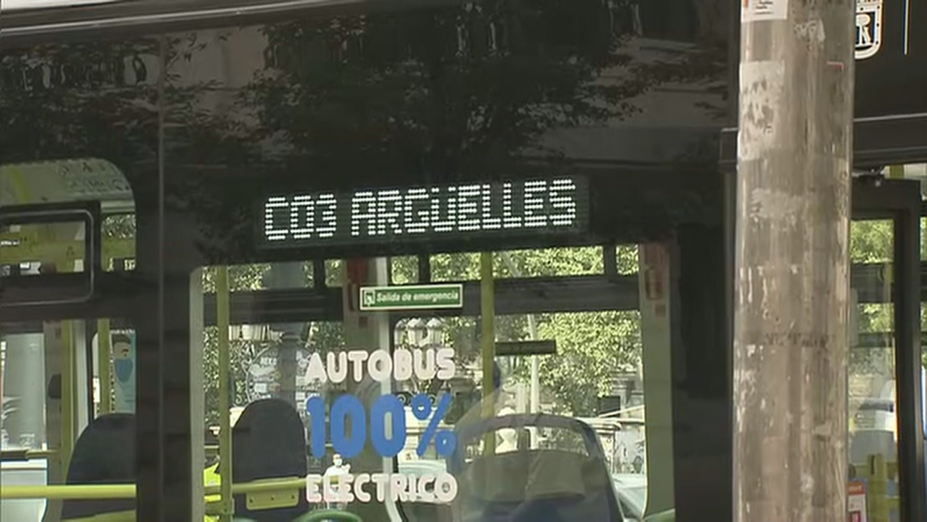 Comienza a circular el nuevo autobús eléctrico que rodea Madrid Central