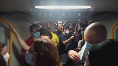 ¿Es seguro viajar en transporte público? Los expertos piden aumentar la oferta y potenciar el teletrabajo