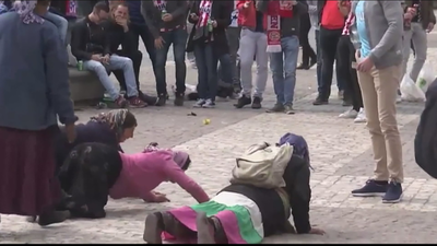 Condenados a tres meses de cárcel los hinchas holandeses que humillaron a mujeres indigentes en Madrid