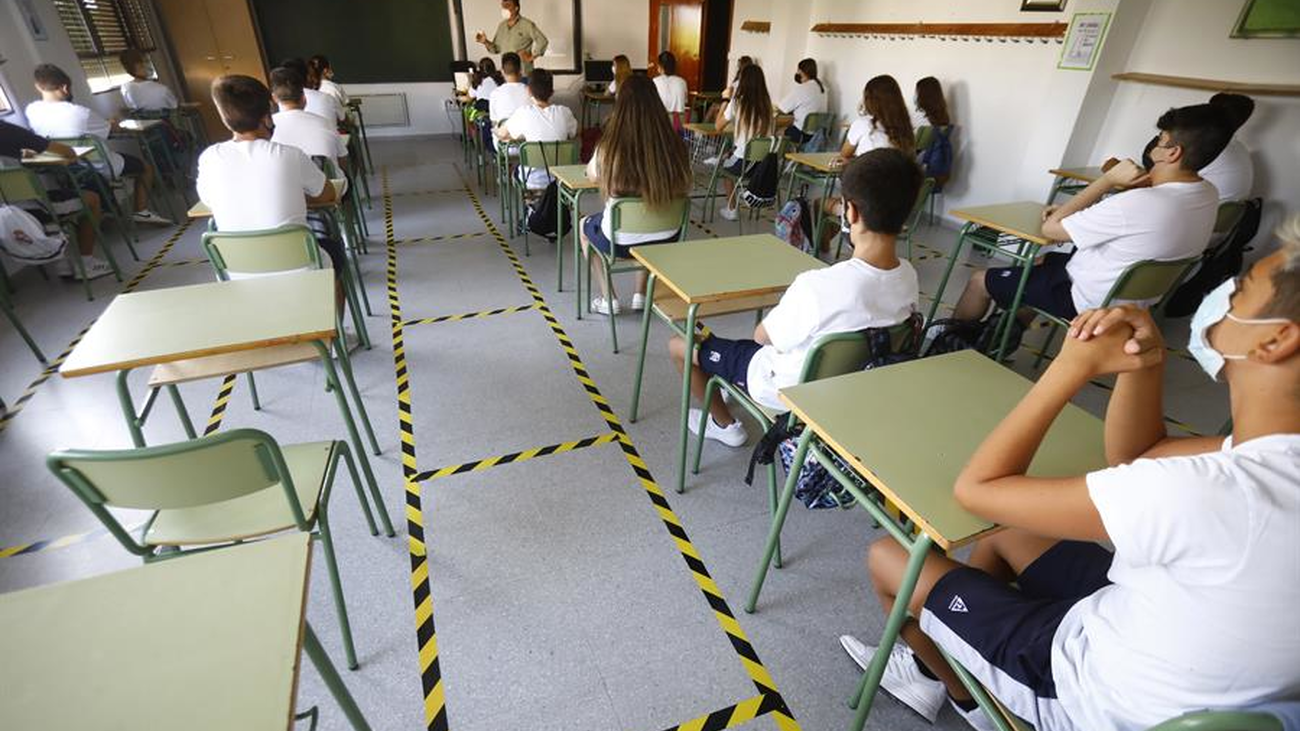 Educación defiende que los colegios de Madrid sigan abiertos aunque haya confinamientos