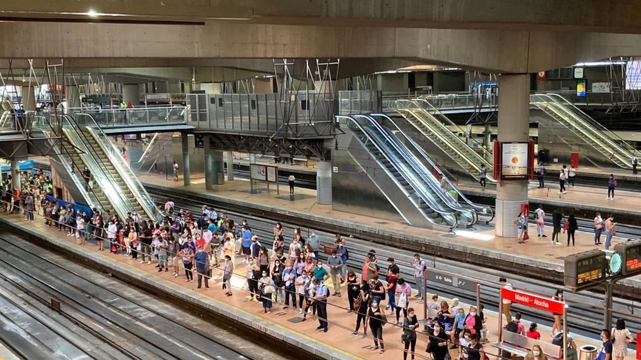 Una avería de un tren en Atocha provoca retrasos en varias líneas de cercanías procedentes de Alcalá de Henares y Principe Pío