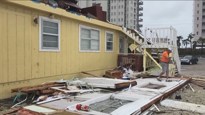 El paso del huracán Sally deja importantes destrozos en Alabama y Florida