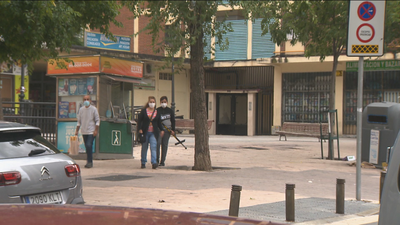 Los trabajos sin contrato aumentan la preocupación entre los vecinos de Villaverde por las nuevas restricciones