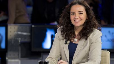 Clara Tahoces, descendiente de la duquesa de Osuna, presenta 'El jardín de las brujas'