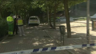 Hallan a una mujer muerta con signos de violencia en el barrio de Valdezarza