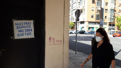 Primer día de restricciones en Madrid con los centros de salud saturados