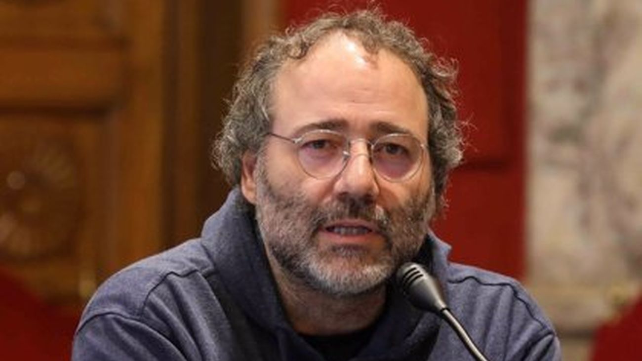 Quique Villalobos, presidente de la Fravm, indignado con las nuevas medidas restrictivas por barrios