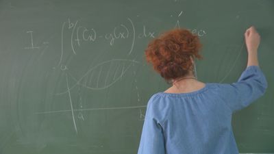 ¿Qué profesores podrán optar a un empleo en centros bilingües de China y Europa del Este?