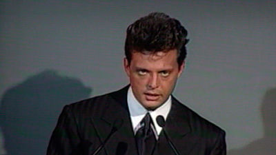 Huellas repasa la vida de Luis Miguel, el sol de México