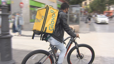 El Supremo declara la existencia de relación laboral entre Glovo y un repartidor