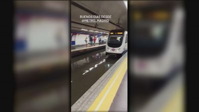 Caos en el metro de Madrid por la lluvia