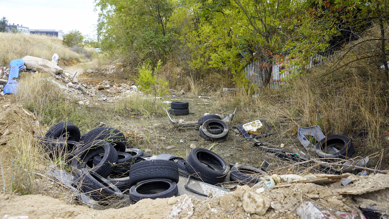 El Ayuntamiento de Móstoles vigilará que no se 'reactive' el vertedero ilegal de Camino del Obispo