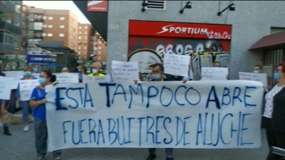 Aluche se moviliza contra la apertura de una nueva casa de apuestas en el barrio