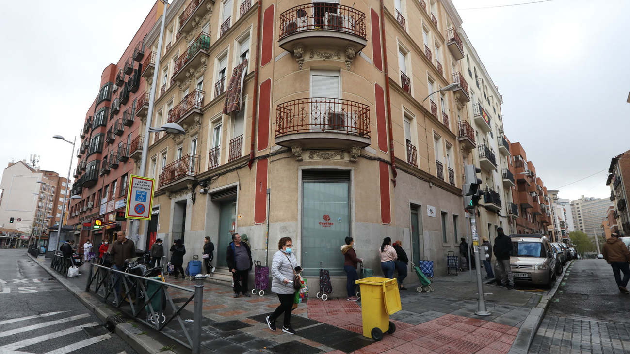 Vecinos de Tetuán a favor de las restricciones: “Es absurdo anteponer el dinero a la salud”