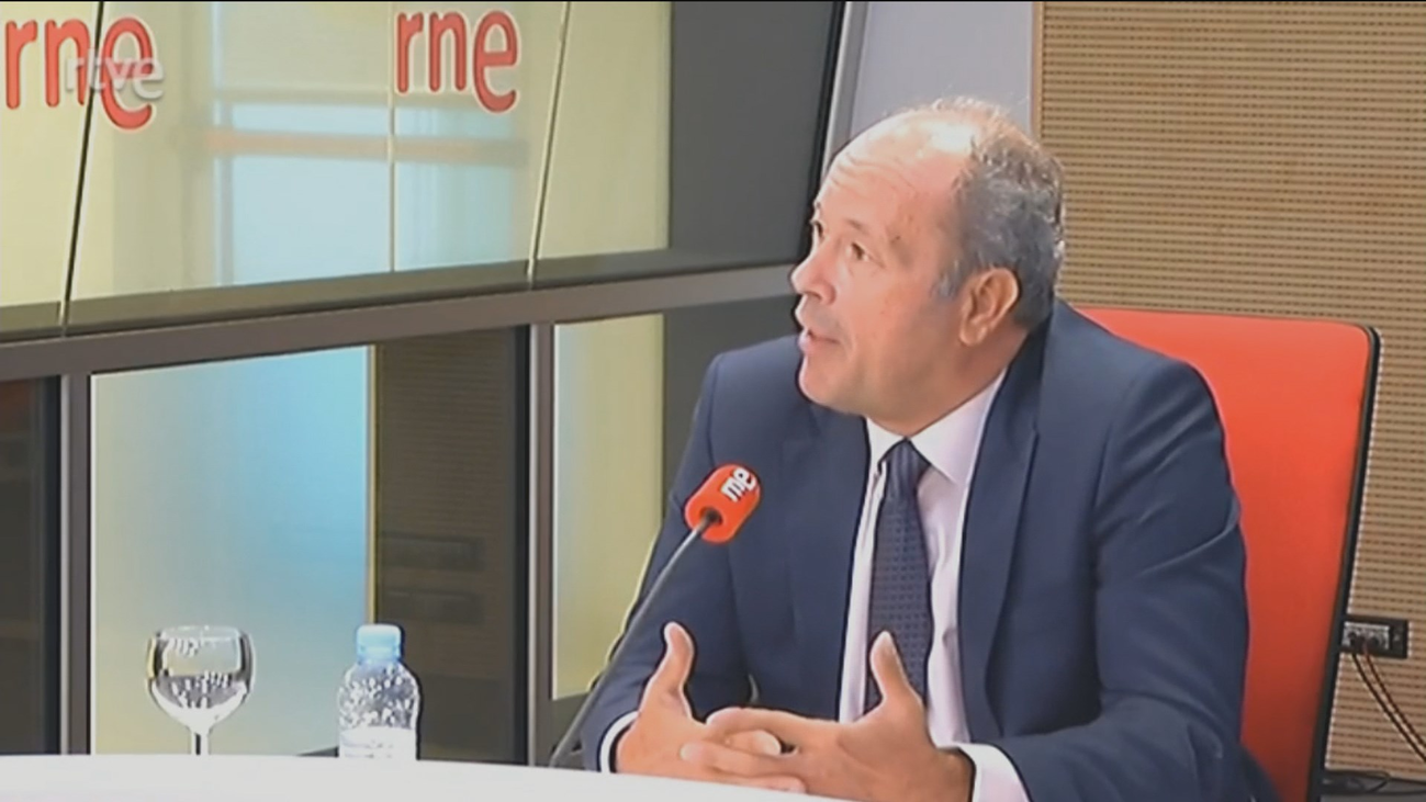 El ministro de Justicia dice que se impidió al Rey ir a Barcelona para "velar por la convivencia"